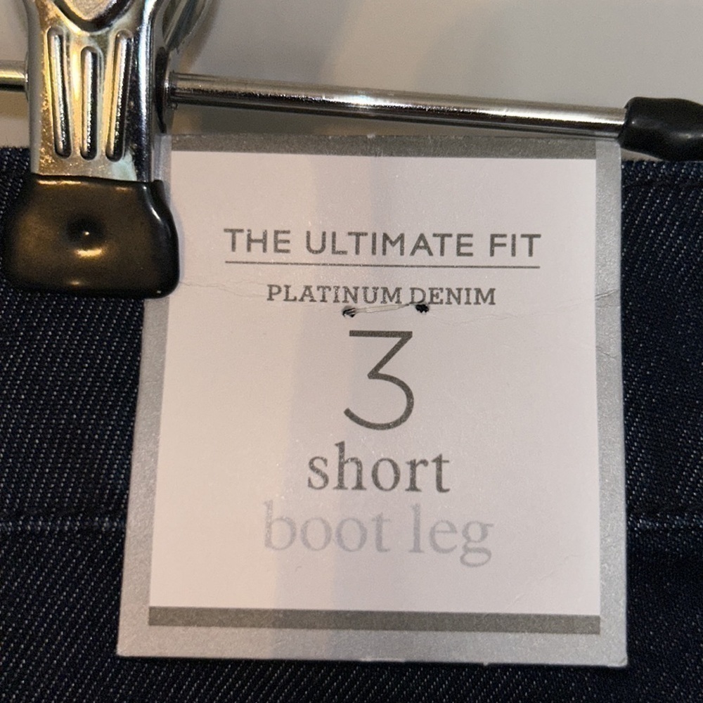 NWT Chico’s Platinum Denim Ultimate Fit Boot Leg Jeans Size 3 Short - Picture 5 of 10